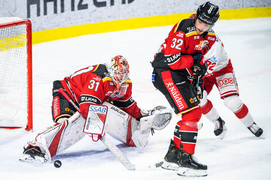 Luleås målvakt Niklas Rubin och Oscar Engsund