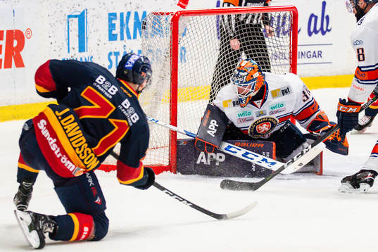 Djurgårdens Jonathan Davidsson gör 1-1 bakom Växjös