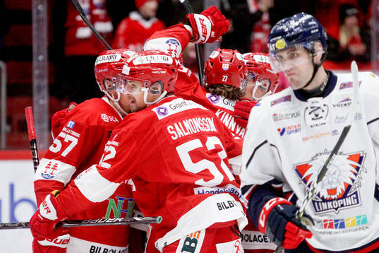 Timrås spelare jublar