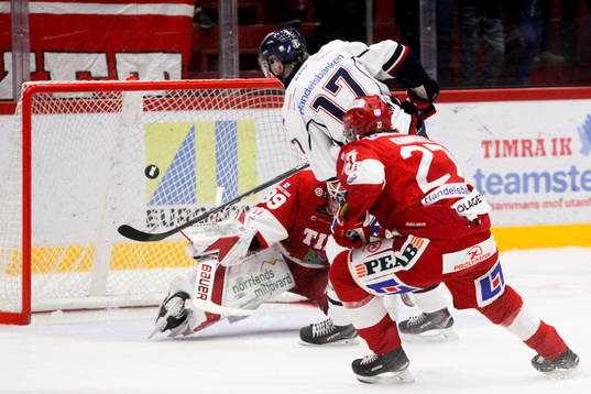 Linköpings Fredrik Karlström gör 1-2