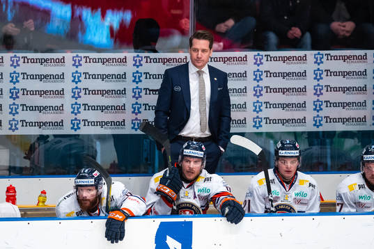 Växjös tränare Sam Hallam