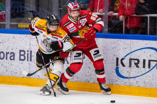Luleås Nils Thomasson och Moras Ryan Johnston
