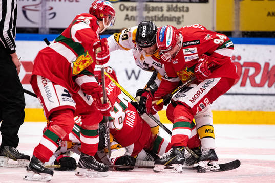 Moras Niki Petti och Michael Haga och Sebastian Hartmann