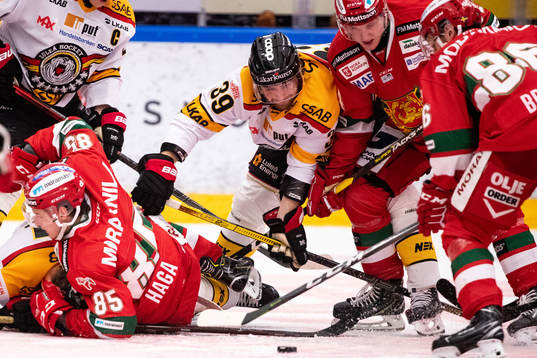 Moras Niki Petti och Michael Haga och Sebastian Hartmann