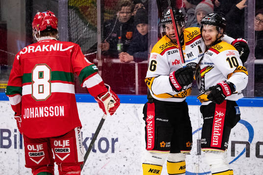 Luleås Einar Emanuelsson och Niklas Olausson jublar Moras