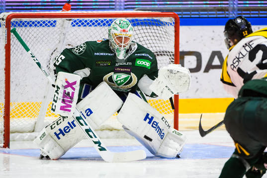 Färjestads målvakt Adam Werner