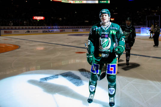 Färjestads Daniel Viksten jublar