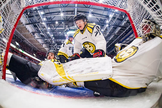 Brynäs Daniel Mannberg och målvakt David Rautio