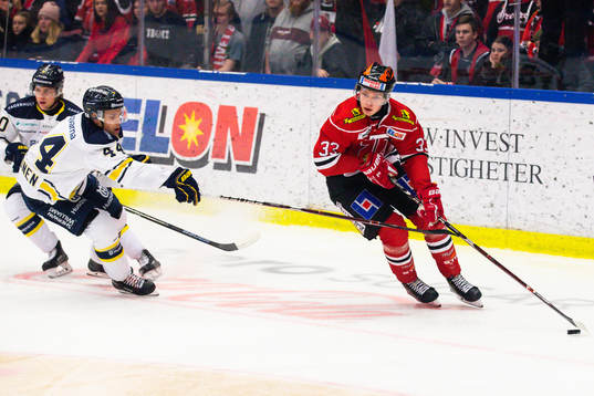 s Mikko Lehtonen och Örebros Christopher Mastomäki