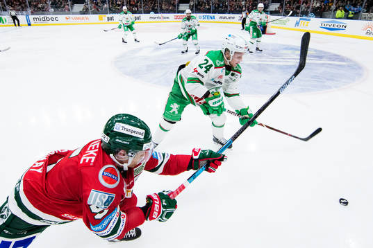 Frölundas Chay Genoway och Rögles Kevin Wennström