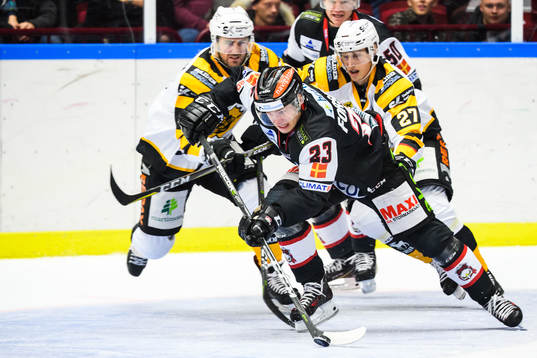 Malmö Redhawks Christoffer Forsberg och Skellefteås Robin