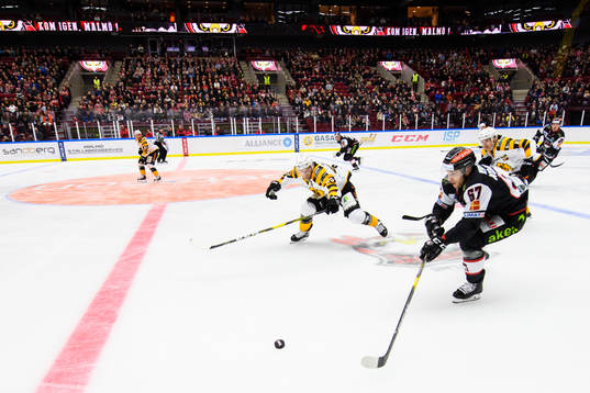 Skellefteås Oscar Möller och Malmö Redhawks Konstantin