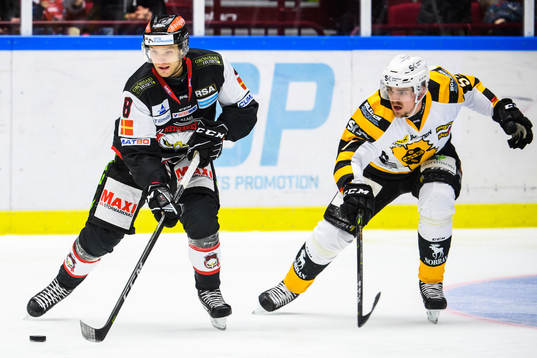Malmö Redhawks Johan Olofsson och Skellefteås Emil Djuse