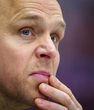 Skellefteås assisterande tränare Bert Robertsson deppar