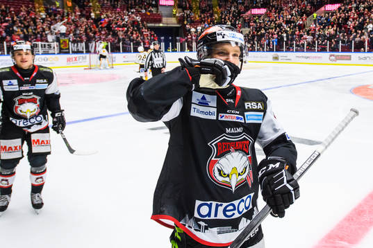 Malmö Redhawks Johan Olofsson jublar