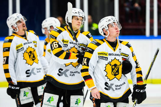 Skellefteås Andreas Wingerli och Linus Lindström deppar