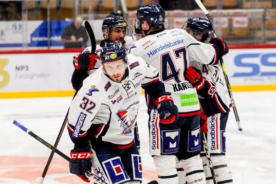 Linköpings Lukas Bengtsson jublar