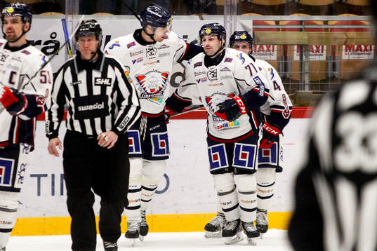 Linköpings Trkulja Olsson och Dan Pettersson jublar