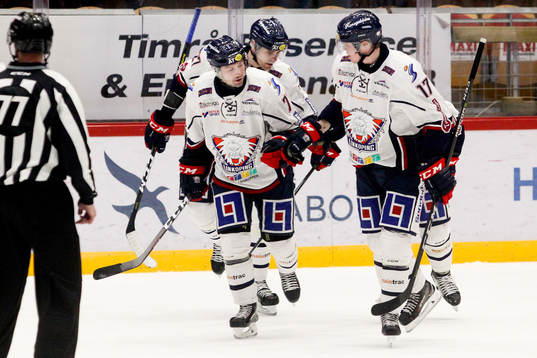 Linköpings Trkulja Olsson och Dan Pettersson jublar