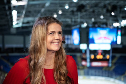 TV commentator Marie Lehmann in the SVT tv studio