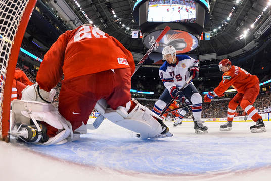 USA's Sasha Chmelevski #8 scores