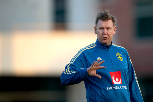 Sweden's assistant coach Peter Wettergren