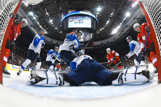 Switzerland's Philipp Kurashev #23 scores a first period