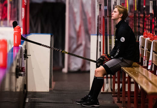 Brynäs Victor Söderström innan ishockeymatchen i SHL