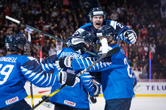 Anton Lundell, Valtteri Puustinen, Oskari Laaksonen and