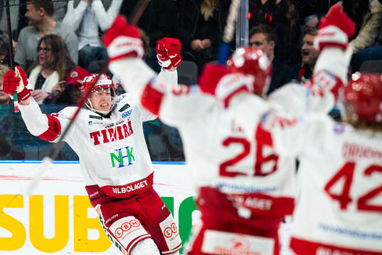 Timrås Vilmos Gallo jublar
