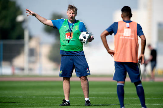 Sweden's assistant coach Peter Wettergren