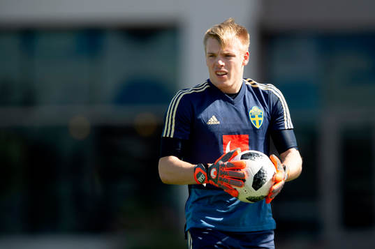 Sweden's goalkeeper Isak Pettersson