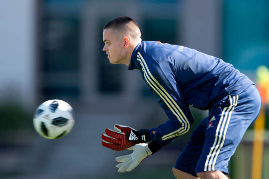 Sweden's goalkeeper Oscar Linnér