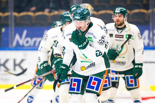 Färjestads Carl Jakobsson jublar