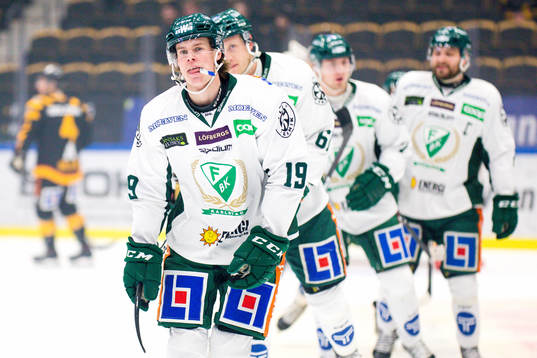 Färjestads Carl Jakobsson jublar
