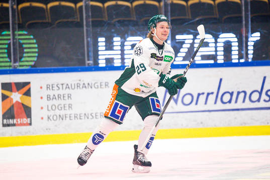 Färjestads Oskar Steen  jublar