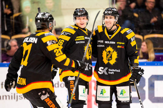 Skellefteås Jimmie Ericsson , Linus Lindström och Bud