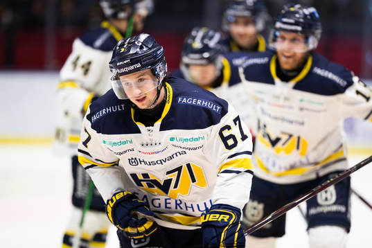 s Christoffer Törngren jublar