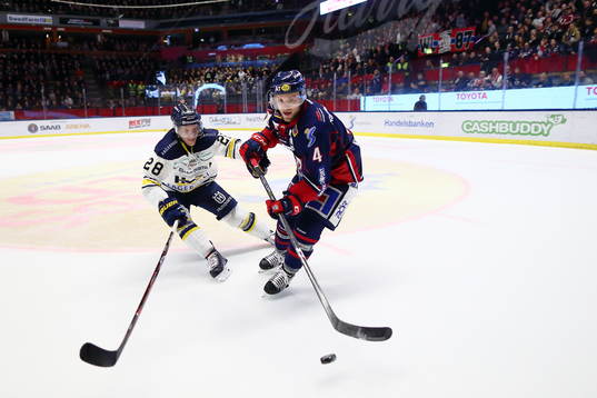 s Anton Bengtsson och Linköpings Chad Billins