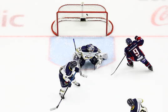 Mål 4-3 av Linköpings Broc Little i förlängning, i bild