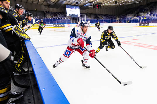Västerviks Kellen Jones och Panterns Makai Holdener