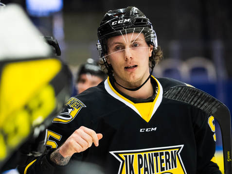 Panterns Nick Olesen jublar