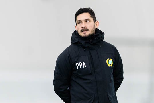 Assisterande tränare Pablo Pinones-Arce