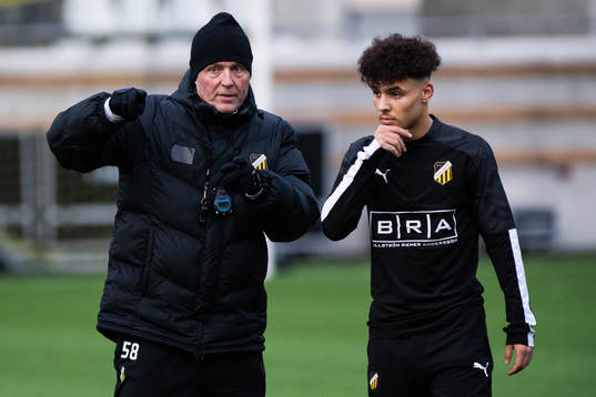 Assisterande tränare Teddy Olausson och Ali Youssef