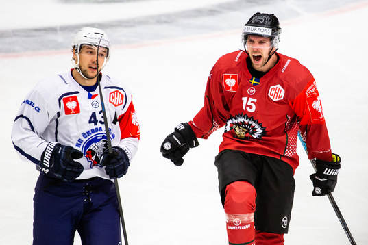 Anders Grönlund of Frölunda celebrates