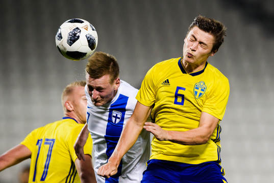Rasmus Karjalainen of Finland and Simon Thern of Sweden