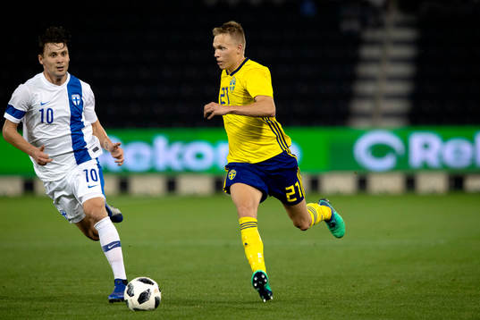 Finland's Kaan Kairinen and Sweden's Jonathan Augustinsson