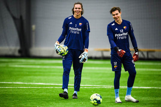 målvakt Jacob Widell Zetterström och Per Kristian