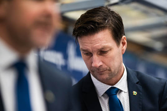 Färjestads tränare Johan Pennerborn deppar