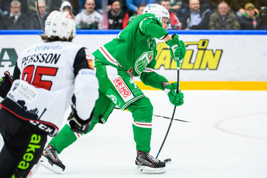 Rögles Jonas Ahnelöv gör 1-1